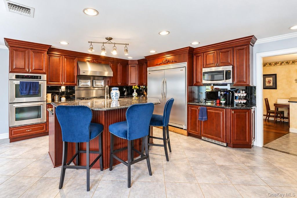 35 Peppermint Road, Commack, NY 11725 — photo 4
