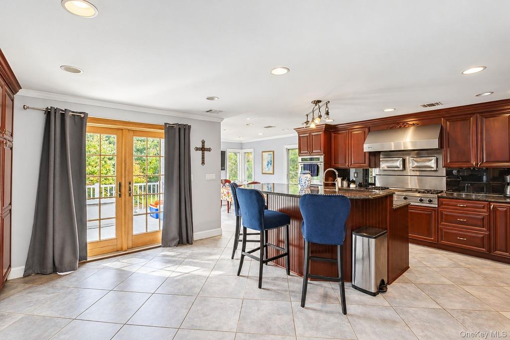 35 Peppermint Road, Commack, NY 11725 — photo 5