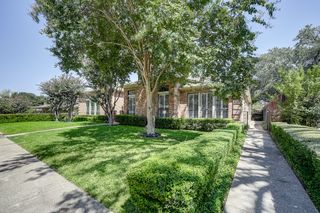 9028 Villa Park Circle, Dallas, TX 75225