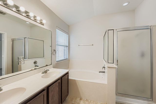 302 Floating Leaf DR, Hutto, TX 78634