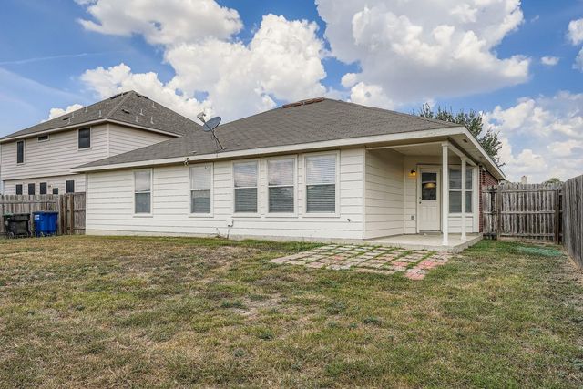 302 Floating Leaf DR, Hutto, TX 78634