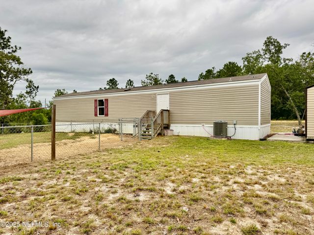 410 LILY Trail, Interlachen, FL 32148