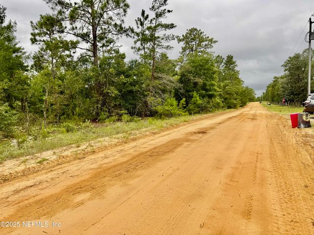410 LILY Trail, Interlachen, FL 32148