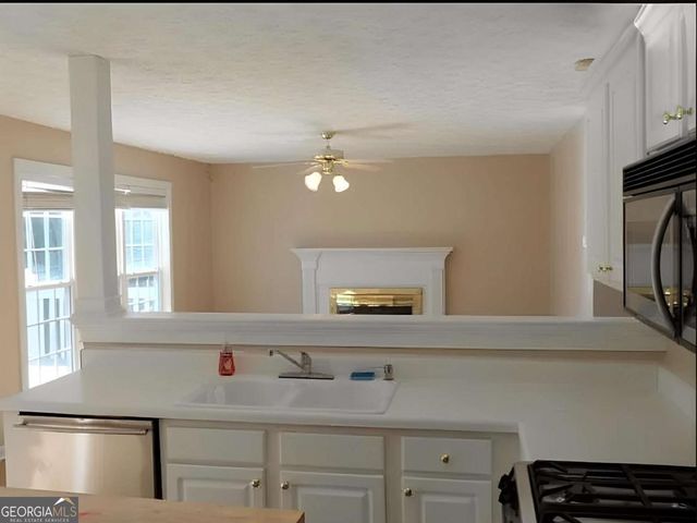 1402 PICKETS Court SE, Conyers, GA 30013