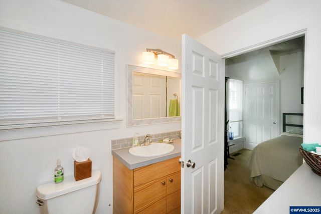 345 E First St, Yamhill, OR 97148