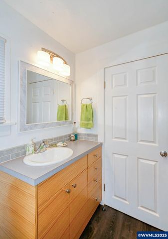 345 E First St, Yamhill, OR 97148