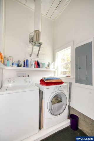 345 E First St, Yamhill, OR 97148