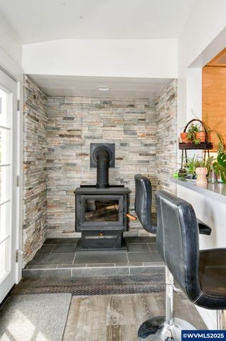 345 E First St, Yamhill, OR 97148