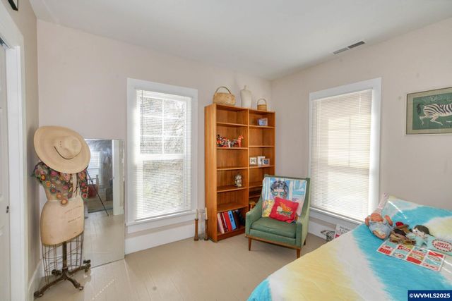 345 E First St, Yamhill, OR 97148