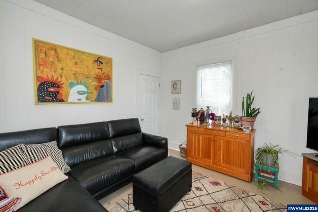 345 E First St, Yamhill, OR 97148