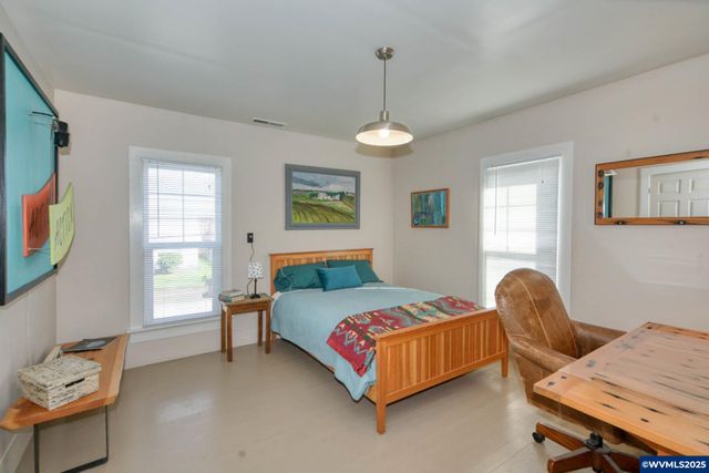 345 E First St, Yamhill, OR 97148