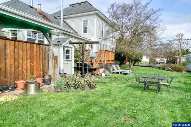 345 E First St, Yamhill, OR 97148