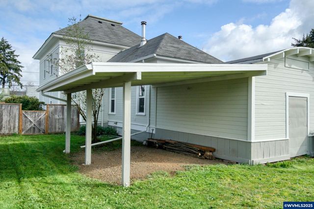 345 E First St, Yamhill, OR 97148