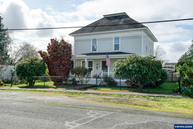 345 E First St, Yamhill, OR 97148