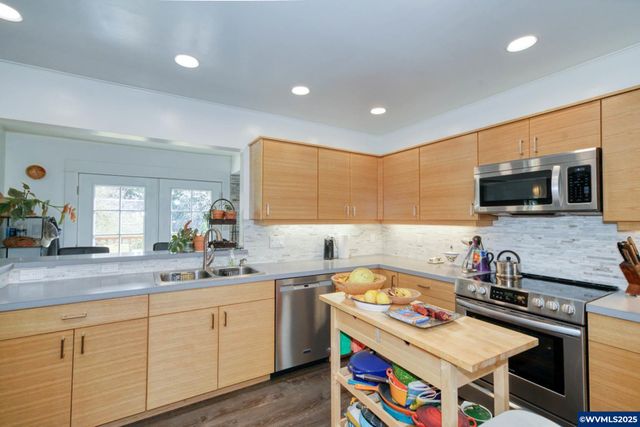 345 E First St, Yamhill, OR 97148