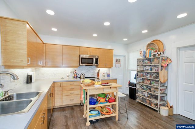 345 E First St, Yamhill, OR 97148