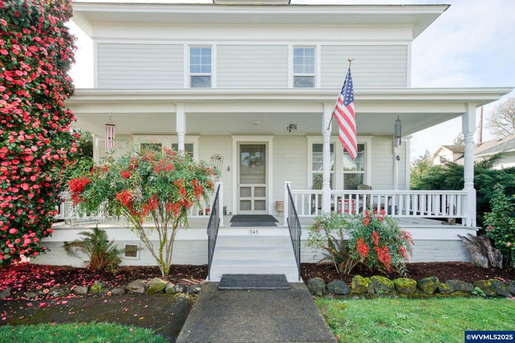 345 E First St, Yamhill, OR 97148