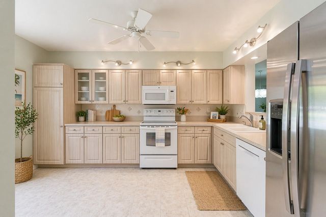 6101 34TH STREET W 20B, Bradenton, FL 34210