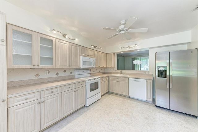 6101 34TH STREET W 20B, Bradenton, FL 34210