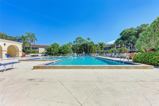 6101 34TH STREET W 20B, Bradenton, FL 34210