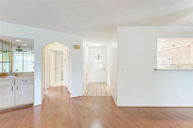 6101 34TH STREET W 20B, Bradenton, FL 34210