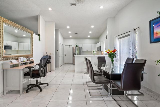 8521 Leeway Lane, Boynton Beach, FL 33436