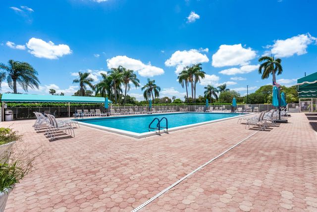 8521 Leeway Lane, Boynton Beach, FL 33436