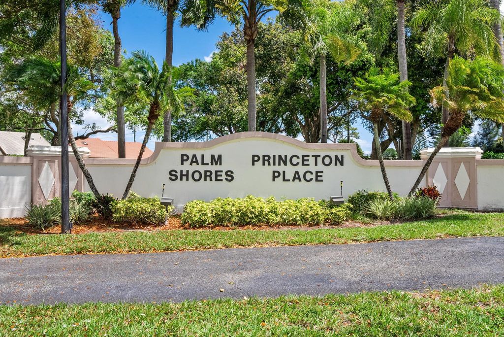 8521 Leeway Lane, Boynton Beach, FL 33436