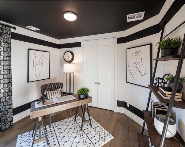 450 Lake Day Drive, Conroe, TX 77304