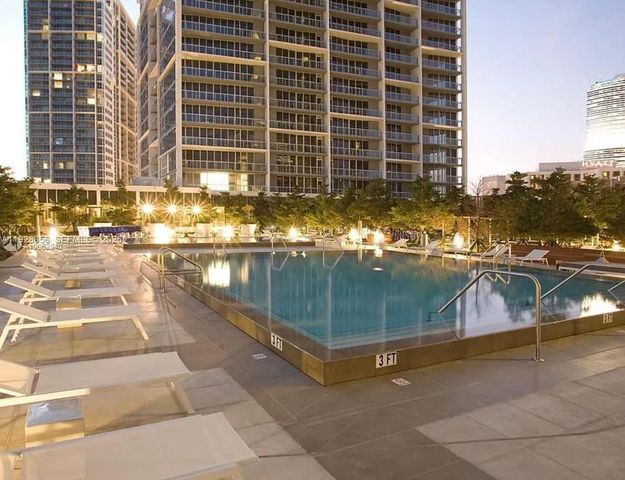475 Brickell Ave 5707, Miami, FL 33131