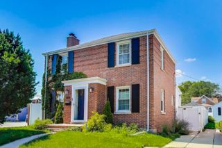 1614 N 76th Avenue, Elmwood Park, IL 60707