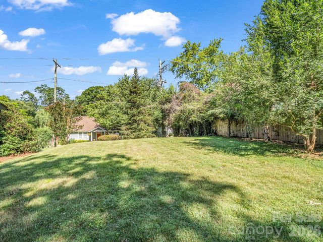 14 Main Street, Asheville, NC 28803