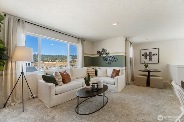 22902 SE Sitka Street, Black Diamond, WA 98010