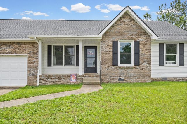 1788 Cherry Point Ct, Clarksville, TN 37042
