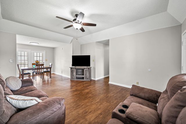 1788 Cherry Point Ct, Clarksville, TN 37042