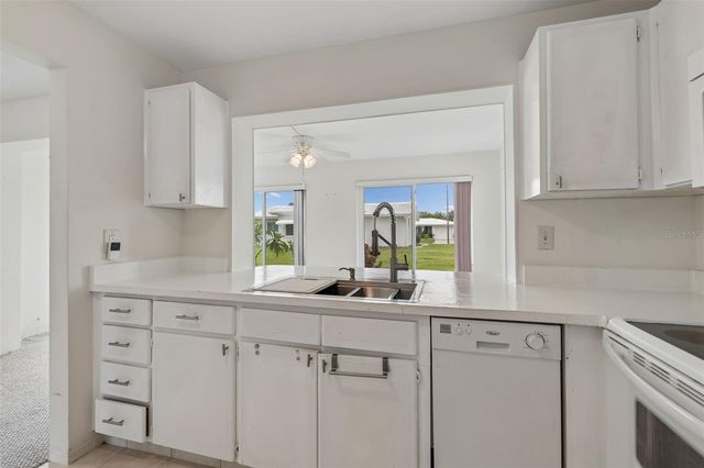14142 90TH AVENUE, Seminole, FL 33776
