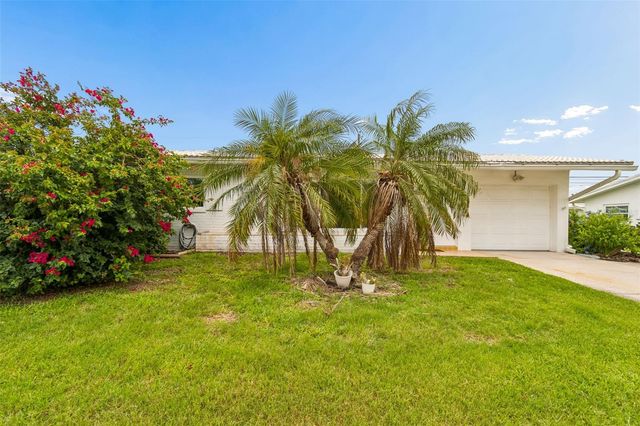 14142 90TH AVENUE, Seminole, FL 33776