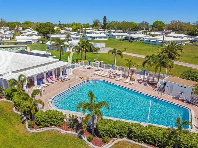 14142 90TH AVENUE, Seminole, FL 33776