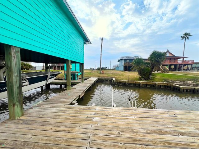 938 County Road 616, Sargent, TX 77414