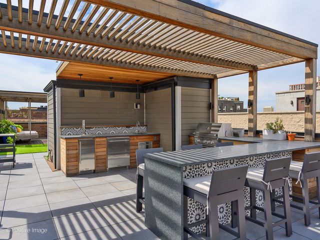 602 N May Street 3, Chicago, IL 60642