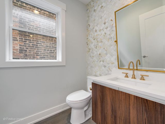 602 N May Street 3, Chicago, IL 60642