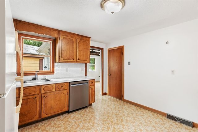 86 Pennybrook Rd, Lynn, MA 01905