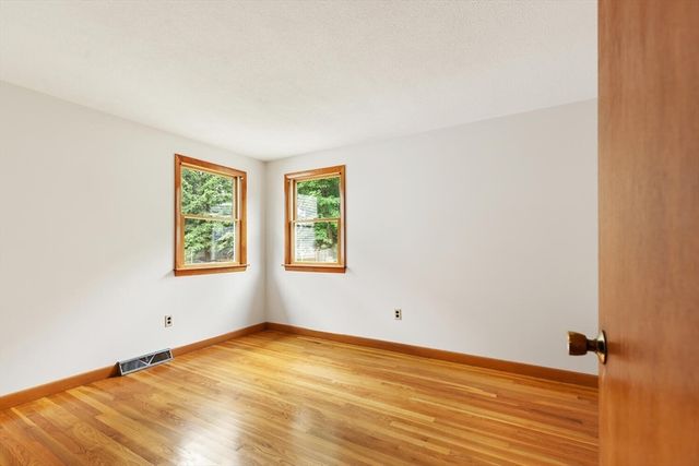 86 Pennybrook Rd, Lynn, MA 01905