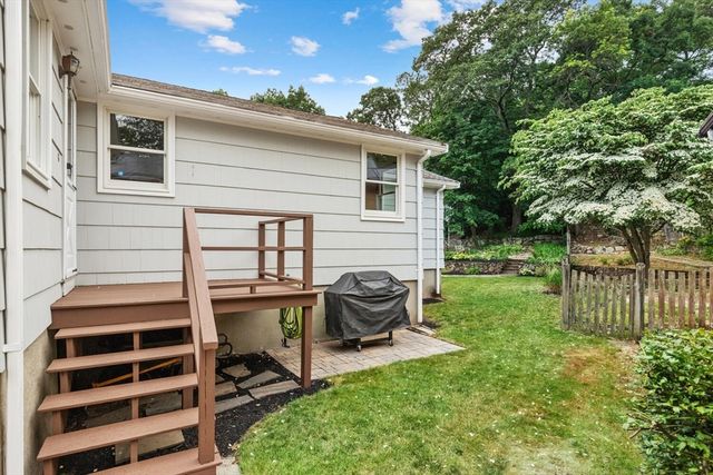 86 Pennybrook Rd, Lynn, MA 01905
