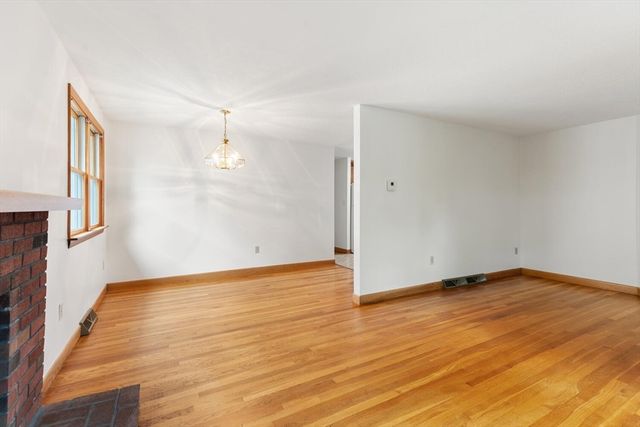86 Pennybrook Rd, Lynn, MA 01905