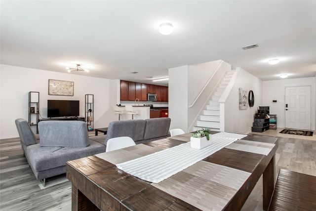 1801 Lynnwood Hills Drive, Fort Worth, TX 76112