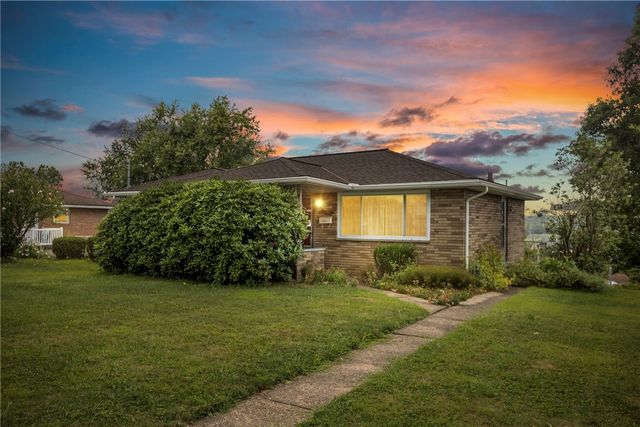 1528 Oneida Dr, Jefferson Hills, PA 15025