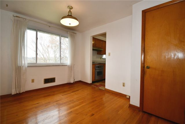 1528 Oneida Dr, Jefferson Hills, PA 15025