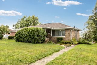 1528 Oneida Dr, Jefferson Hills, PA 15025