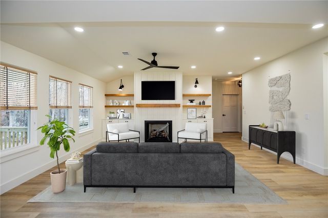 8 Eddleston Lane, Bella Vista, AR 72715